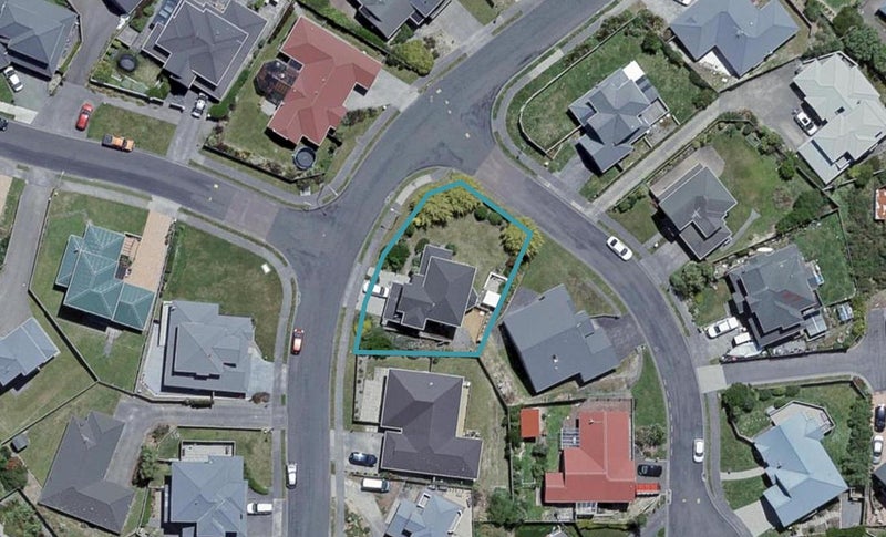 16 Bathgate Street, Johnsonville, Wellington - Carousel 1
