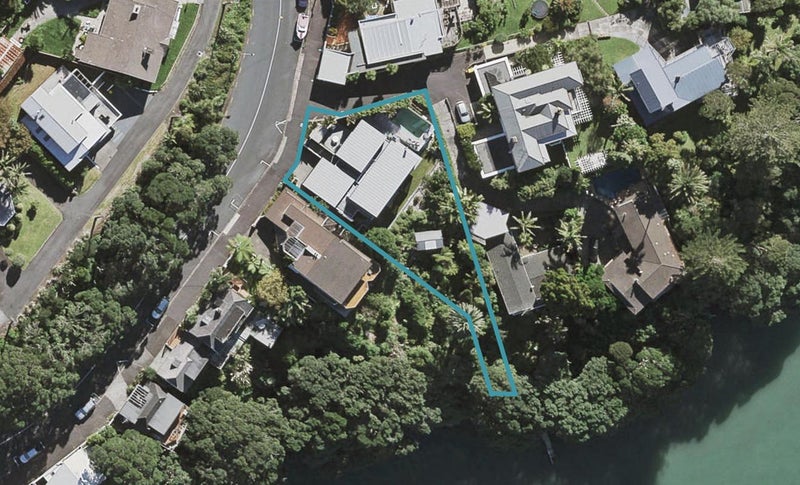 23 Hinemoa Street, Birkenhead, Auckland - Carousel 1