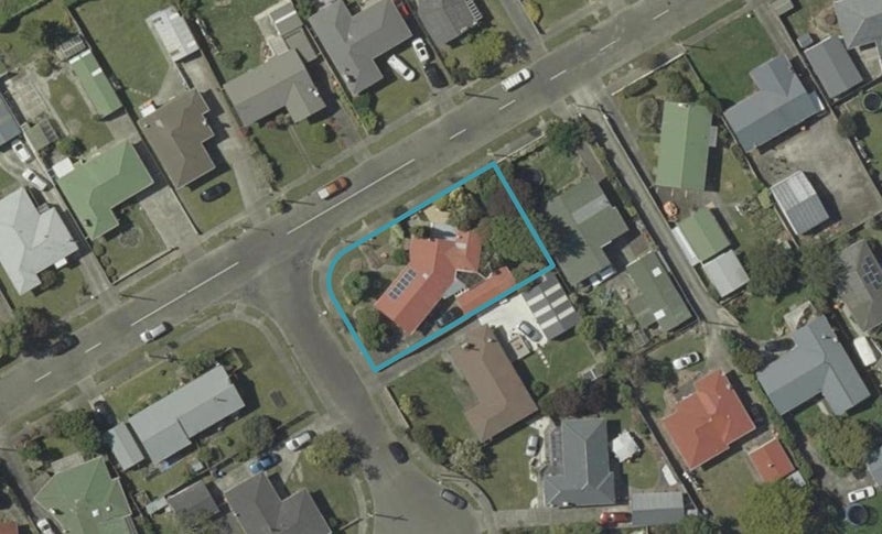 18 Sutherland Crescent, Westbrook, Palmerston North - Carousel 1
