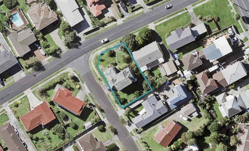 5 Sea Spray Drive, Bucklands Beach, Auckland - Carousel 1