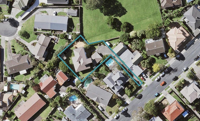 7 Priestley Drive, Bucklands Beach, Auckland - Carousel 1