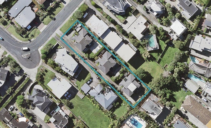 2/14 Marama Street, Castor Bay, Auckland - Carousel 1