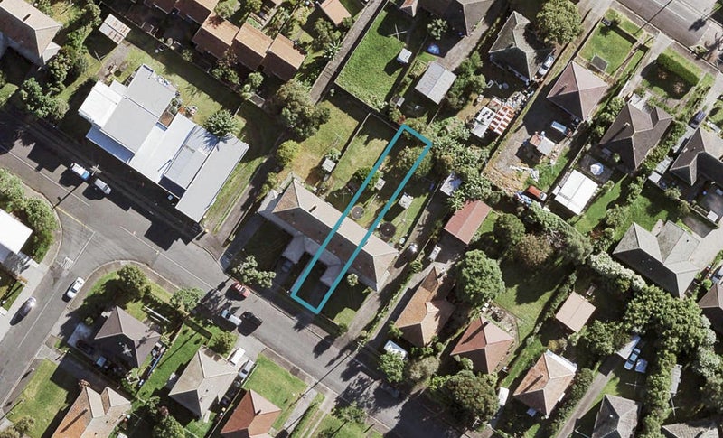 19 Daventry Street, Waterview, Auckland - Carousel 1