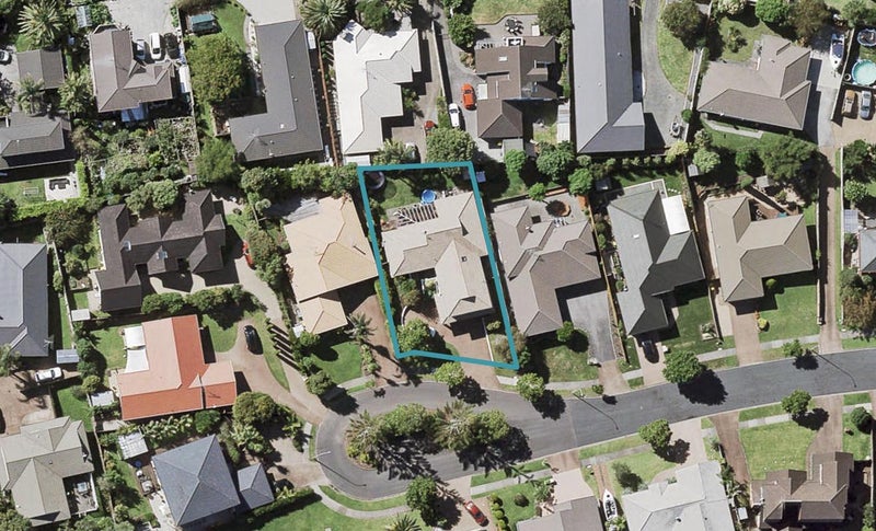 21 Simon Owen Place, Golflands, Auckland - Carousel 1