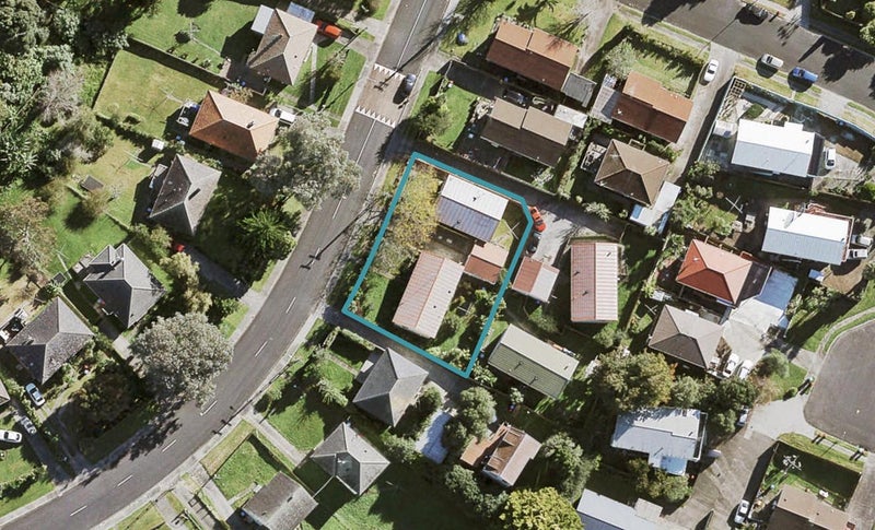 32 Glass Road, Mount Roskill, Auckland - Carousel 1
