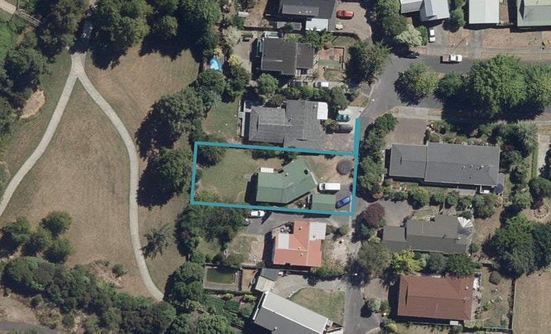 43 Brookview Court, Queenwood, Hamilton - Carousel 1