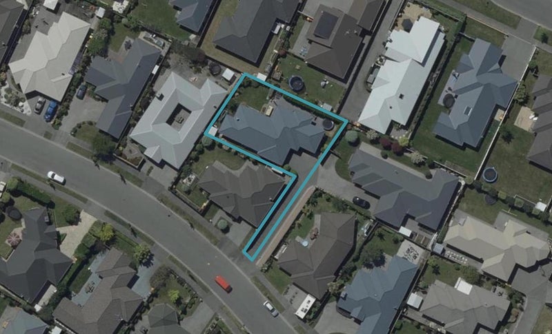 24 Burbank Drive, Aidanfield, Christchurch - Carousel 1