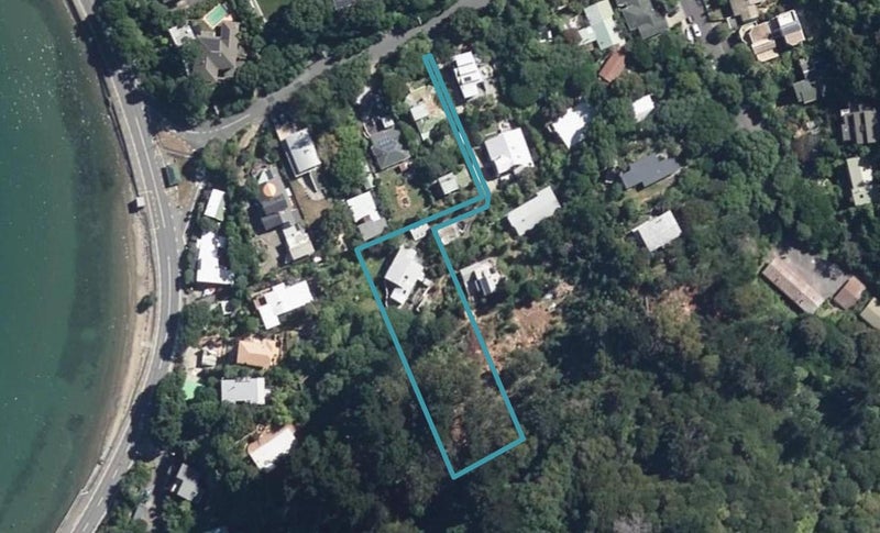 12 Taungata Road, York Bay, Lower Hutt - Carousel 1