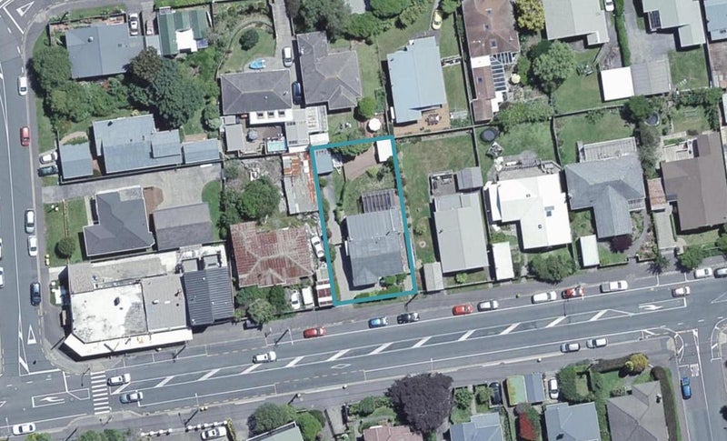 352 Karori Road, Karori, Wellington - Carousel 1