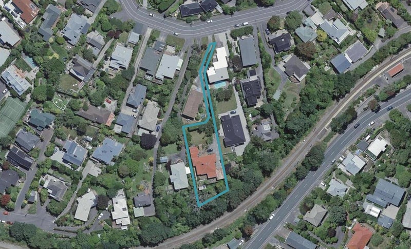 33 Simla Crescent, Khandallah, Wellington - Carousel 1