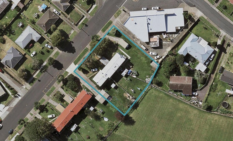 53 Gilbert Road, Ōtara, Auckland - Carousel 1
