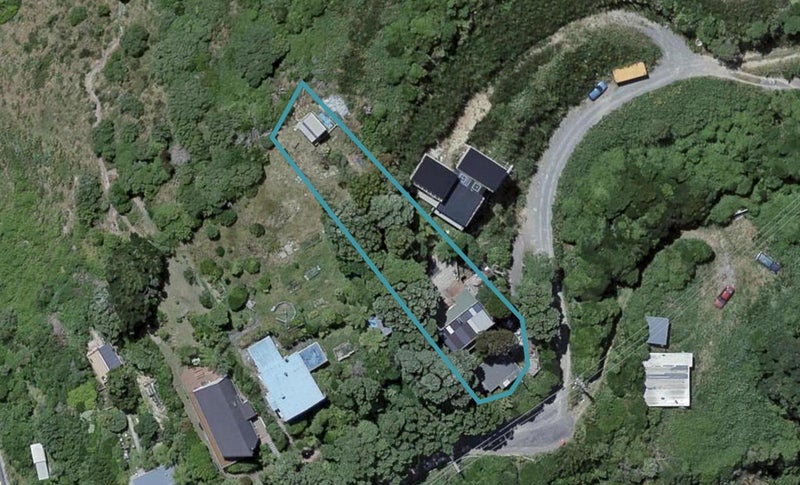 22 Malvern Road, Ngauranga, Wellington - Carousel 1