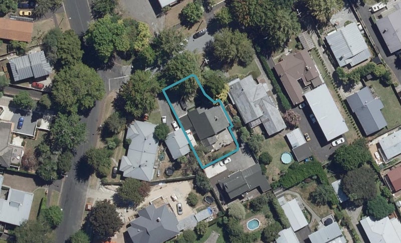 2 Stanley Street, Claudelands, Hamilton - Carousel 1