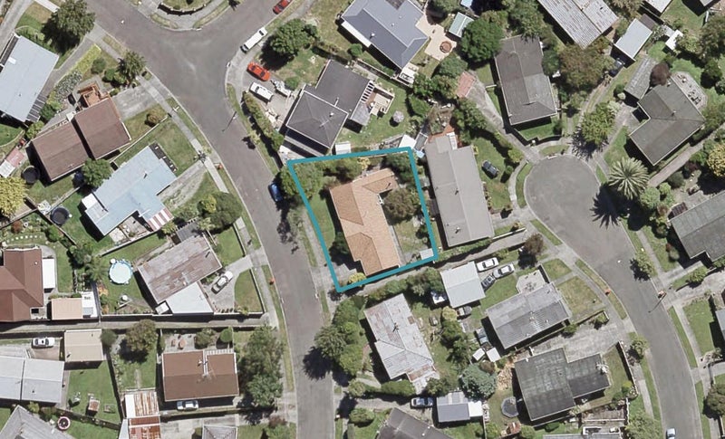 64 Pasadena Crescent, Totara Park, Upper Hutt - Carousel 1