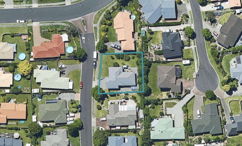 5 Hidcote Place, Bethlehem, Tauranga - Carousel 1