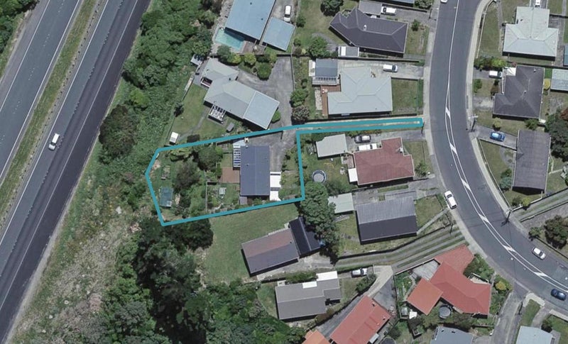59 Mark Avenue, Paparangi, Wellington - Carousel 1