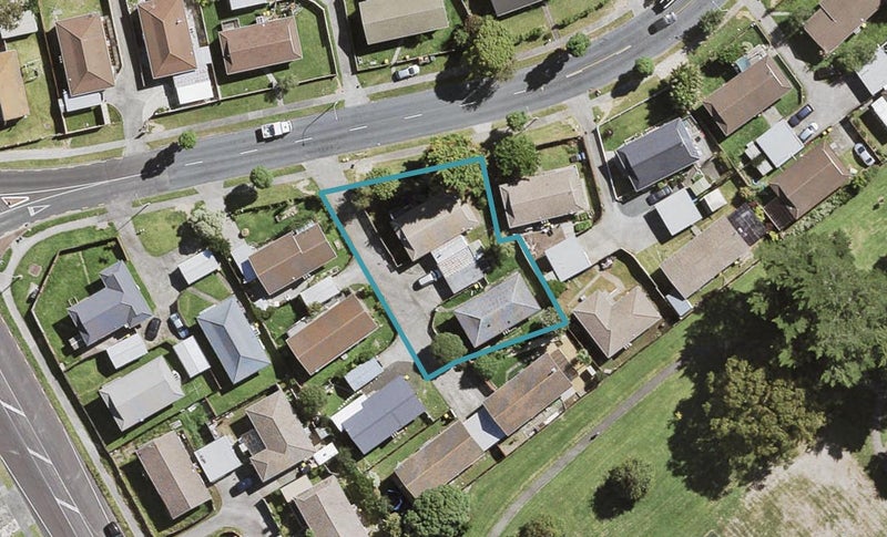 1/75 Luanda Drive, Ranui, Auckland - Carousel 1