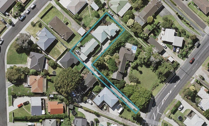 2/44 Sunnynook Road, Sunnynook, Auckland - Carousel 1