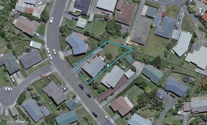 5 Cheltenham Terrace, Newlands, Wellington - Carousel 1