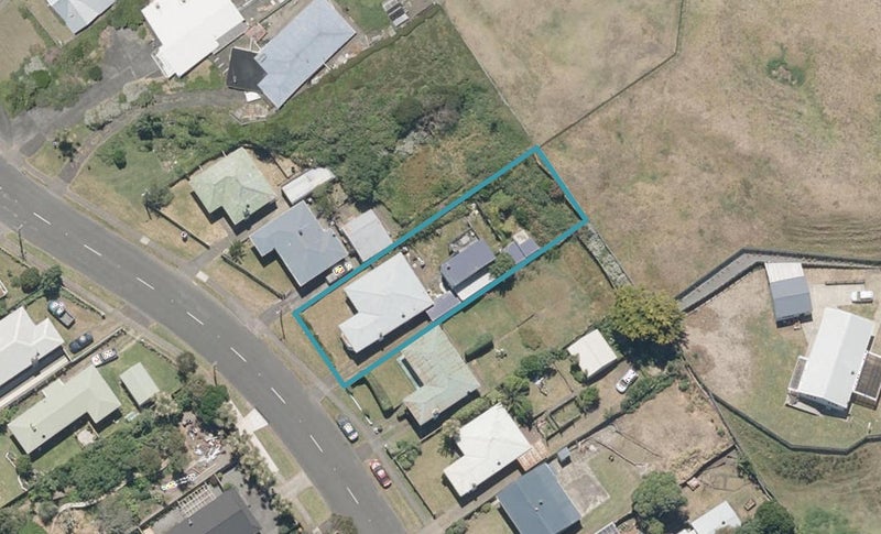 126 Cornfoot Street, Castlecliff, Whanganui - Carousel 1
