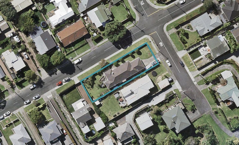 119 Norwood Road, Bayswater, Auckland - Carousel 1