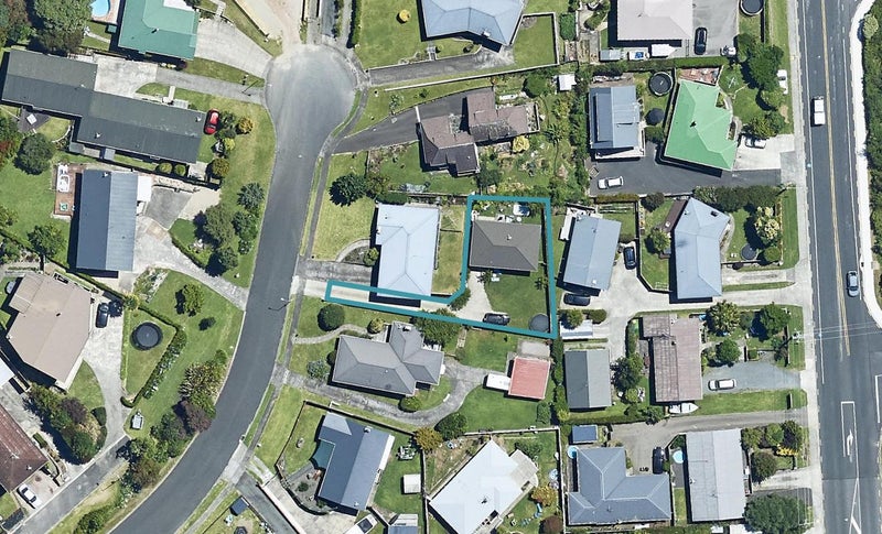 15B Highfield Crescent, Brookfield, Tauranga - Carousel 1
