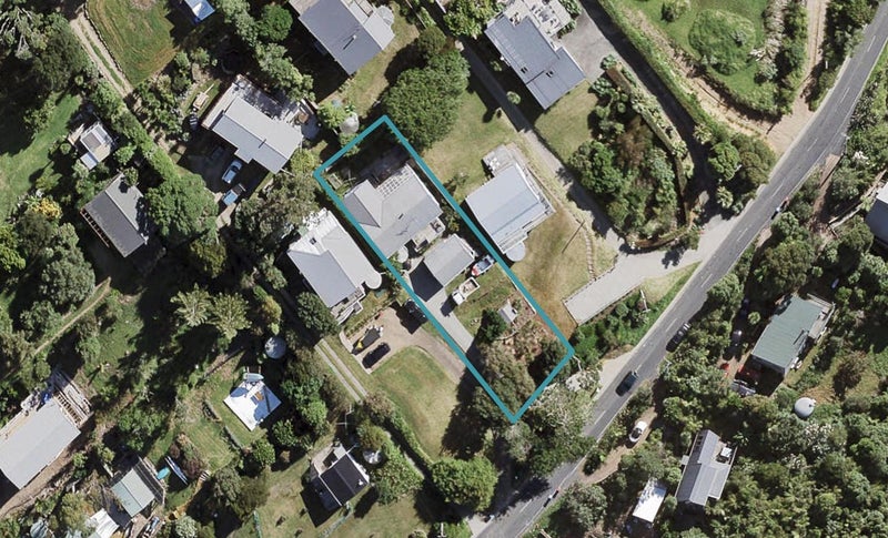 438 Sea View Road, Onetangi, Waiheke Island - Carousel 1
