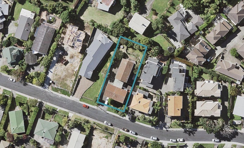 1/27 Bevyn Street, Castor Bay, Auckland - Carousel 1