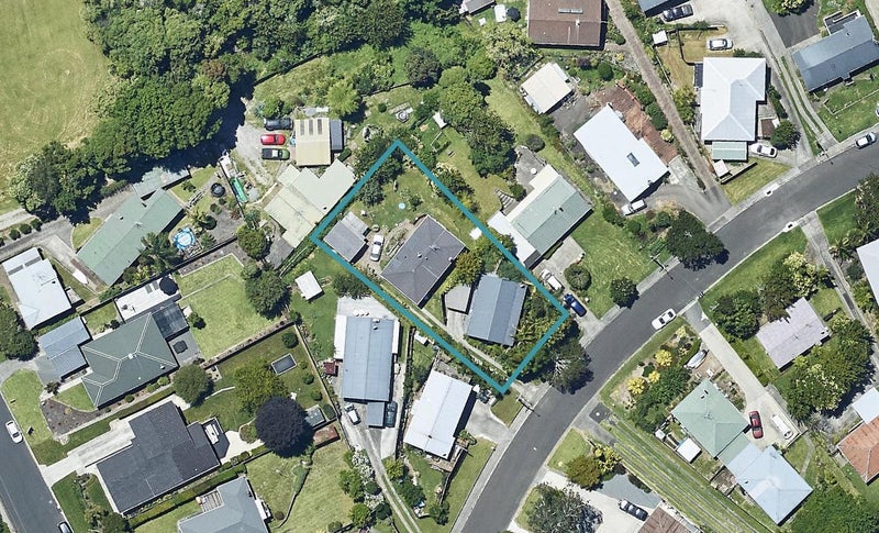 11 Wellesley Grove, Gate Pa, Tauranga - Carousel 1