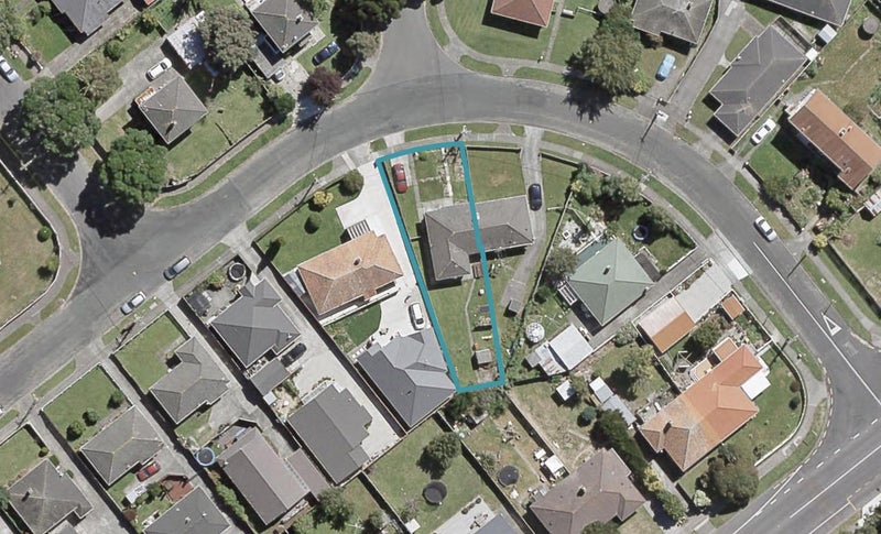 58 Athlone Crescent North, Avalon, Lower Hutt - Carousel 1