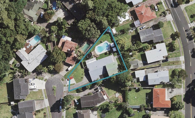9 Iorangi Place, Hillpark, Auckland - Carousel 1