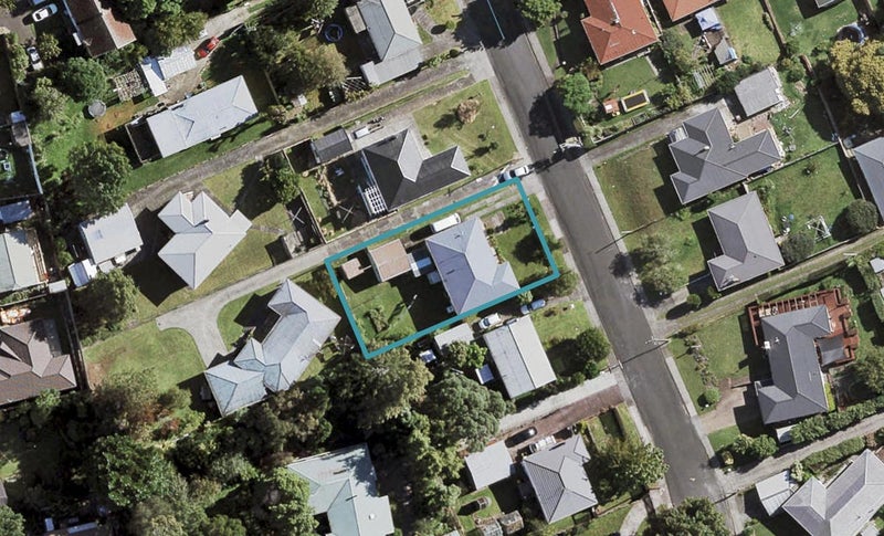 20 Tampin Road, Hillpark, Auckland - Carousel 1