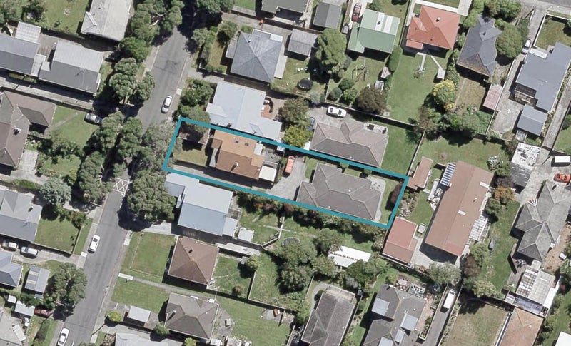 2/10 Raymond Terrace, Fairfield, Lower Hutt - Carousel 1