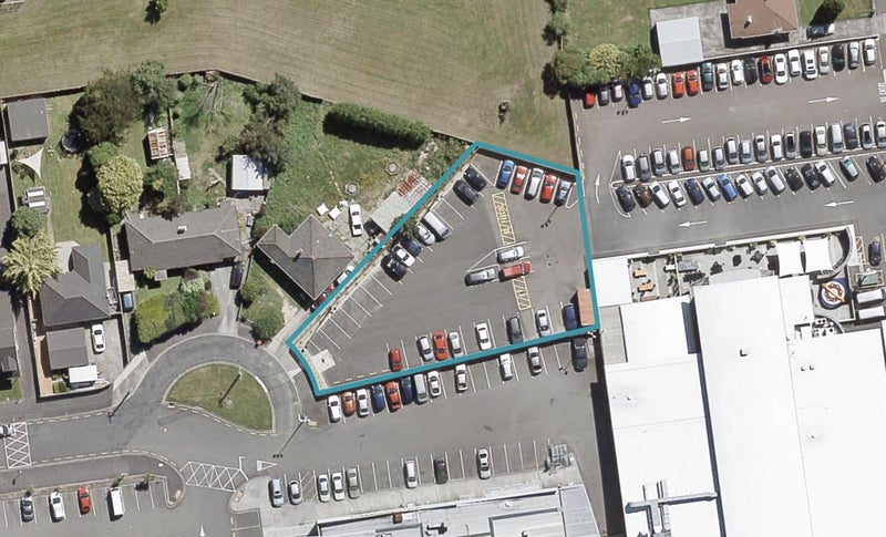 21 Savage Crescent, Upper Hutt Central, Upper Hutt - Carousel 1