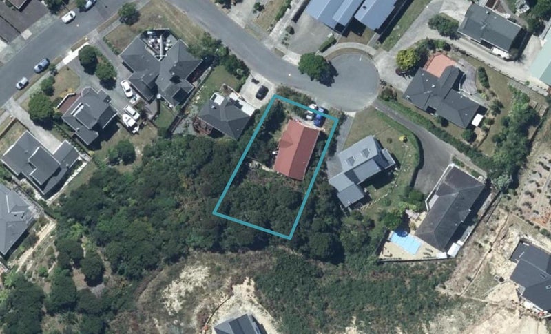 6 Pilot Lane, Whitby, Porirua - Carousel 1
