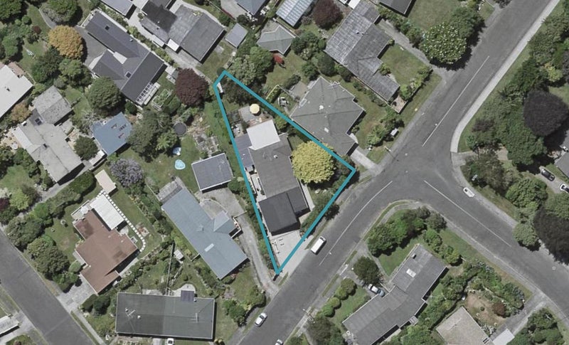 23 Rata Street, Waikanae - Carousel 1