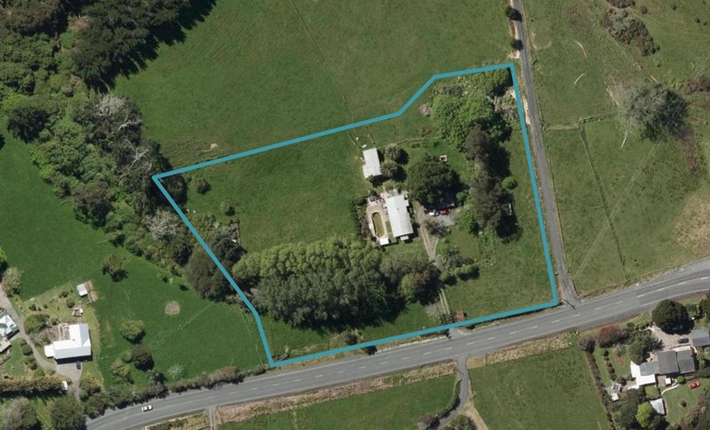 20 Loop Road, Whangarei - Carousel 1