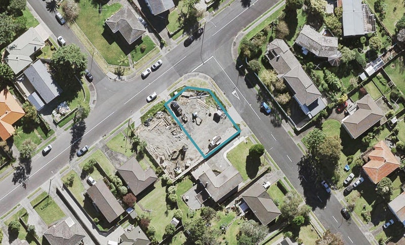 1 Athenic Avenue, Lynfield, Auckland - Carousel 1
