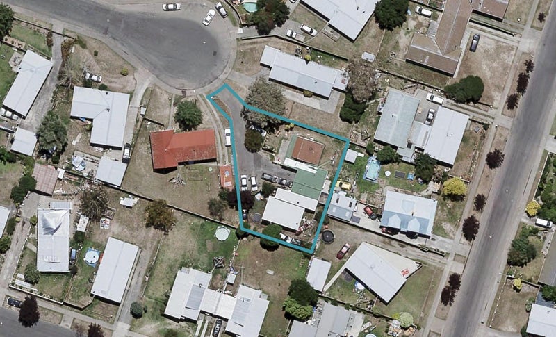 14 Raleigh Place, Flaxmere, Hastings - Carousel 1