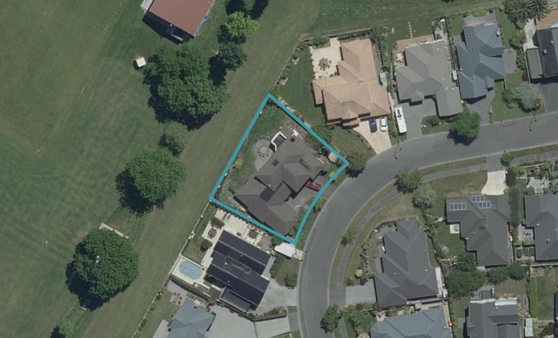 7 Blarney Place, Casebrook, Christchurch - Carousel 1