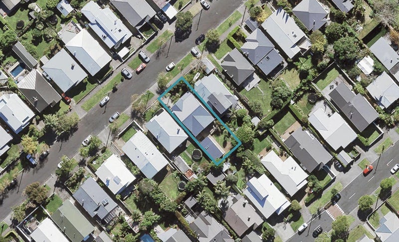 21 Chester Avenue, Westmere, Auckland - Carousel 1