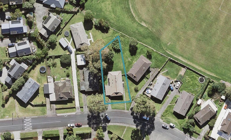 23 Beauchamp Drive, Massey, Auckland - Carousel 1