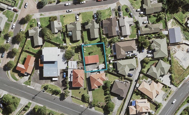 36A Awaroa Road, Sunnyvale, Auckland - Carousel 1