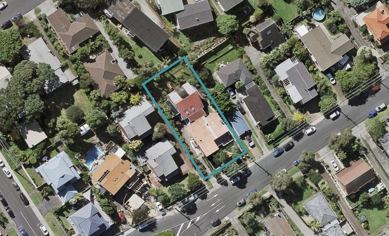 2/19 Harley Road, Takapuna, Auckland - Carousel 1