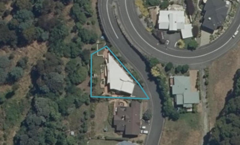 2 Whitehead Place, Atawhai, Nelson - Carousel 1