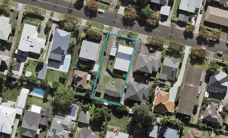2/12 Torrance Street, Royal Oak, Auckland - Carousel 1