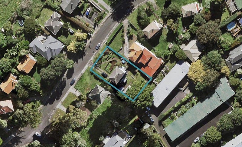 38 Mount Royal Avenue, Mount Albert, Auckland - Carousel 1