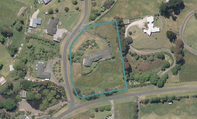 2 Kingston Way, Otamatea, Whanganui - Carousel 1