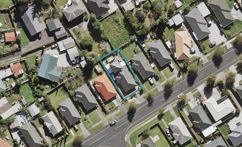 16 Gadsby Road, Favona, Auckland - Carousel 1