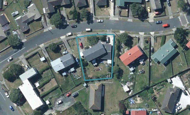 45 Miranda Street, Cannons Creek, Porirua - Carousel 1